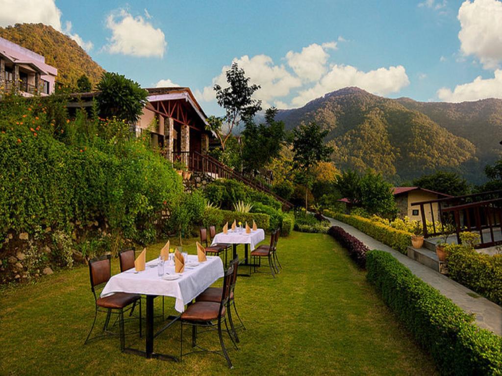 Sterling Corbett Hotel Garjia Ngoại thất bức ảnh