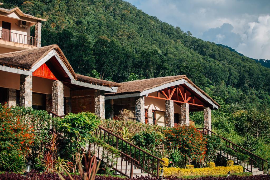 Sterling Corbett Hotel Garjia Ngoại thất bức ảnh