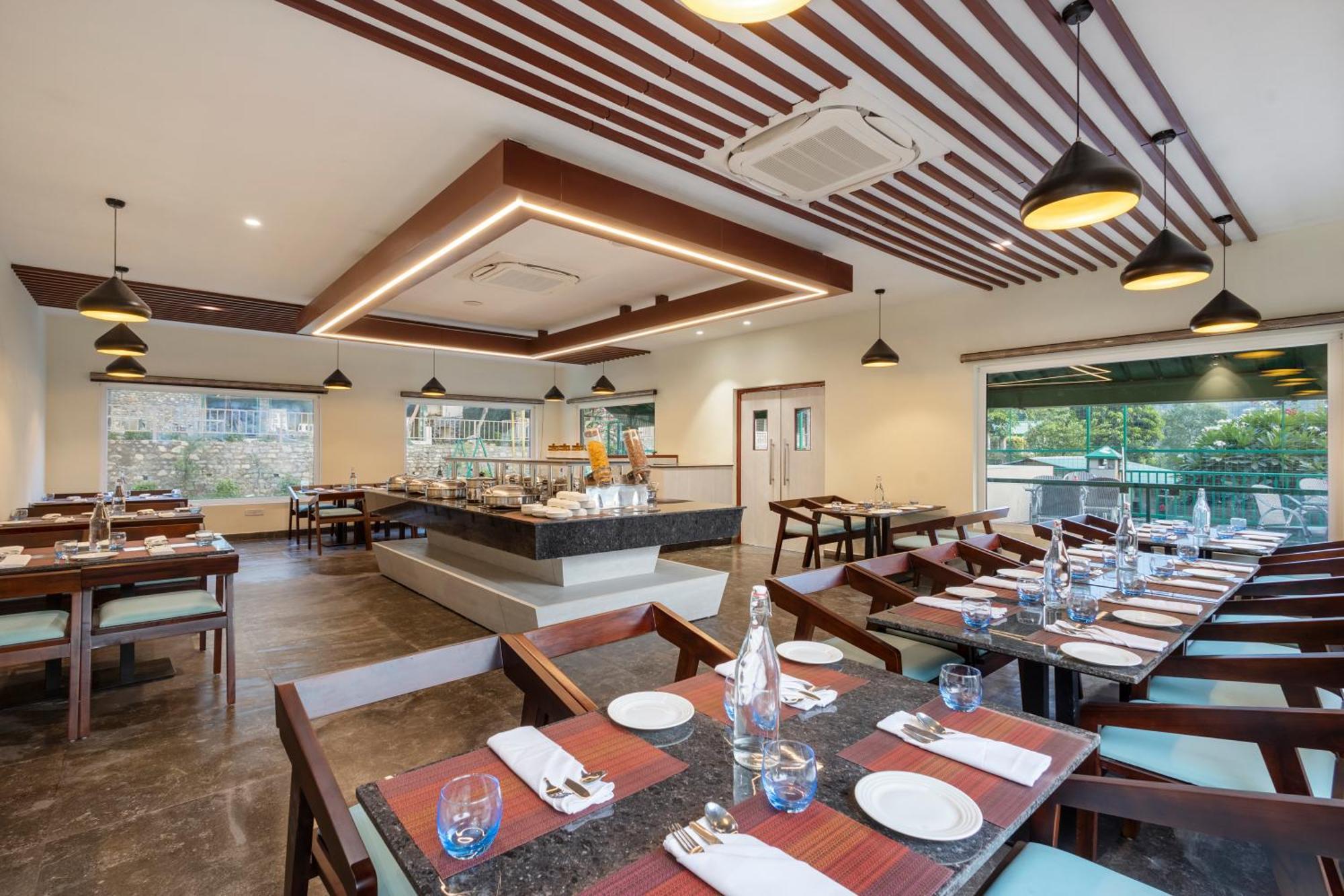 Sterling Corbett Hotel Garjia Ngoại thất bức ảnh