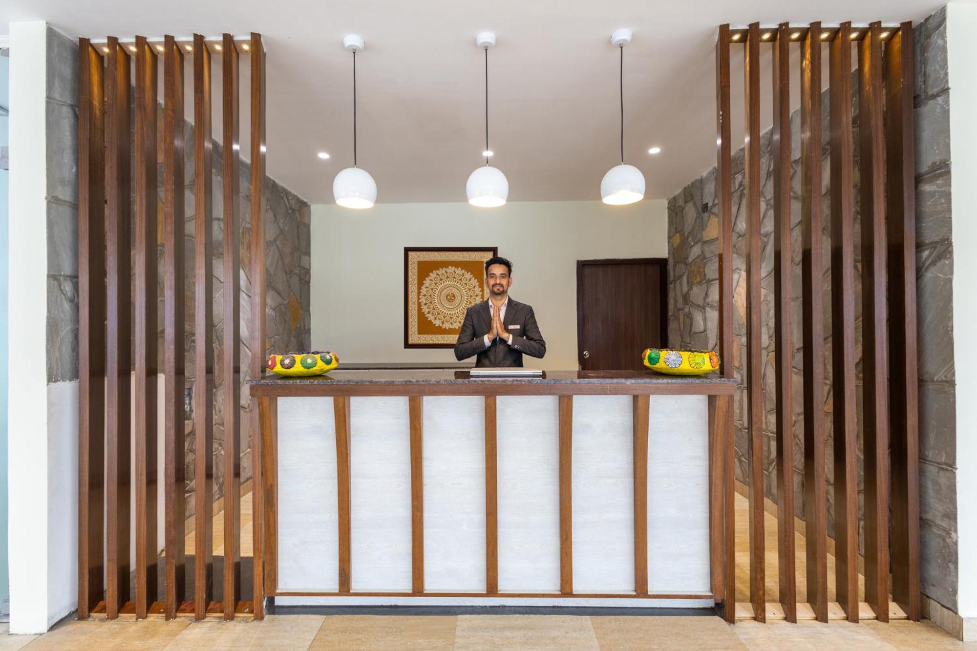 Sterling Corbett Hotel Garjia Ngoại thất bức ảnh