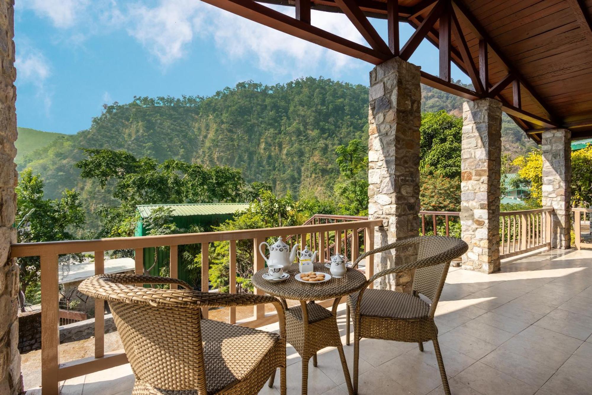Sterling Corbett Hotel Garjia Ngoại thất bức ảnh