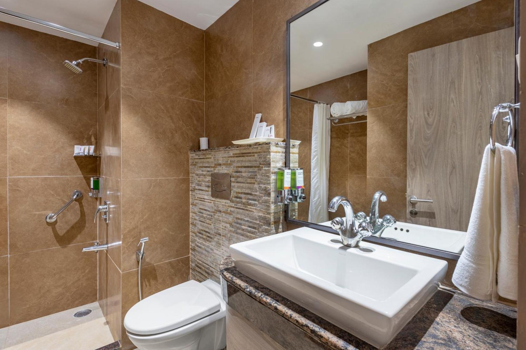 Sterling Corbett Hotel Garjia Ngoại thất bức ảnh