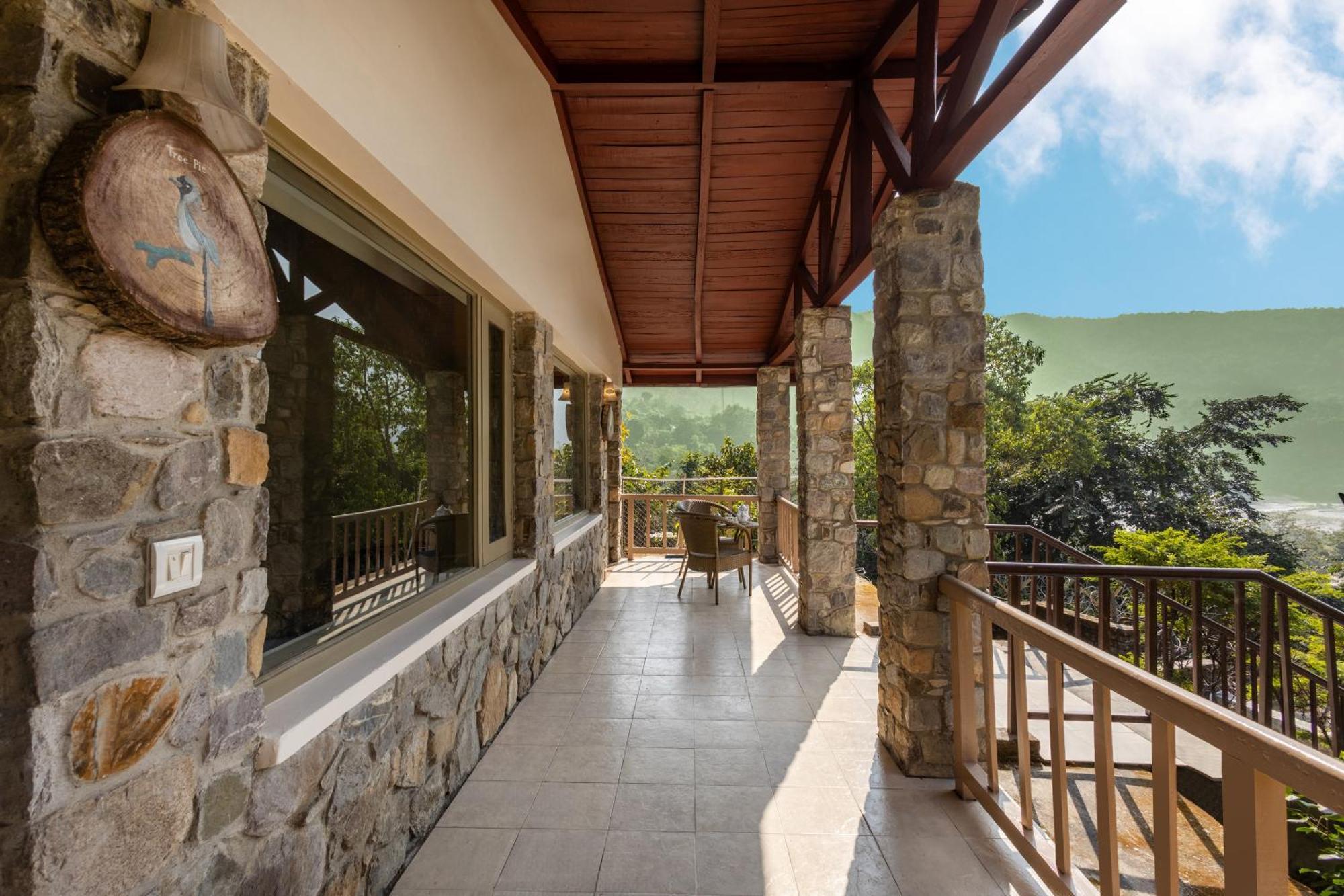 Sterling Corbett Hotel Garjia Ngoại thất bức ảnh